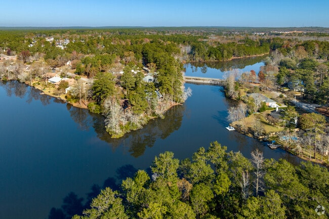 Waterfront homes near lakes and ponds are common in Southeast Columbia.