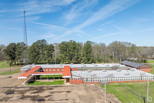 Main Street Alternative School is in the outlying Hinds County.