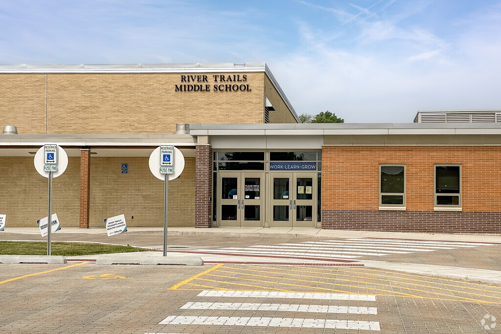 River Trails Middle School has a student population of approximately 497 attendees.