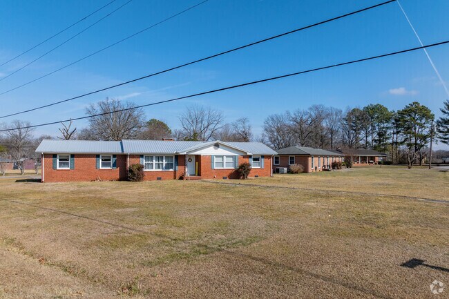 Midcentury ranch homes are one of the most prominent style of homes in Manchester.