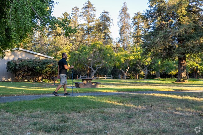 A peaceful walk in Kelly Park offers fresh air and calm in Spartan-Keyes.