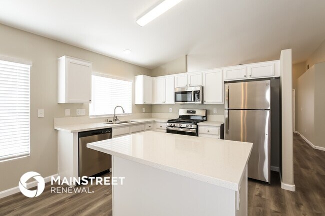 6042 Chris Craft St, North Las Vegas, NV 89031 - photo 6