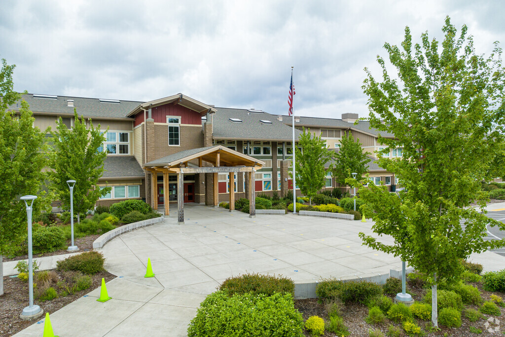 Covington Elementary School serves students in grades K-5.