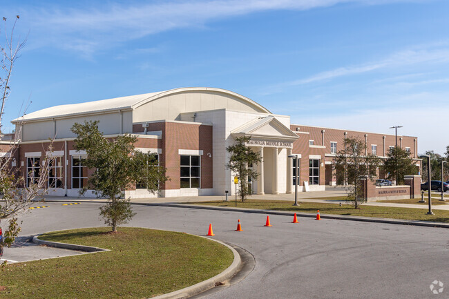 Magnolia Middle School has ample parking around the campus.