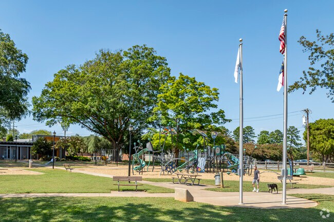 Families especially enjoy the popular Veteran's Park with multiple play areas and more.
