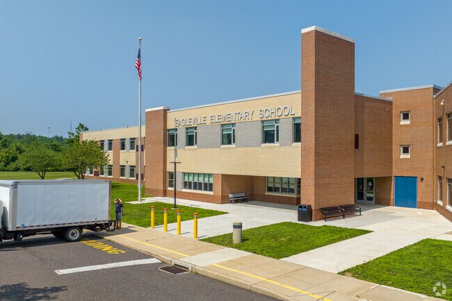 Eagleville Elementary School serves 380 students in grades K–4.