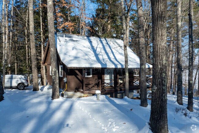 Along Fryeburg’s lakes, cabins create relaxing escapes with rustic charm.