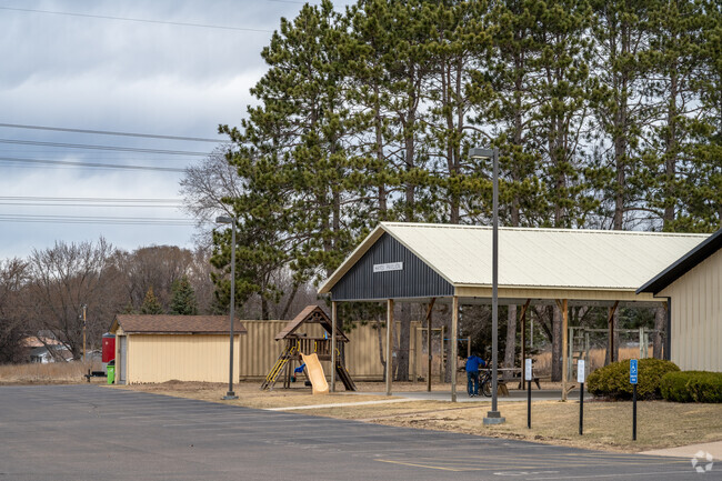 Bethel Christian School has a 9 to 1 student-teacher ratio.