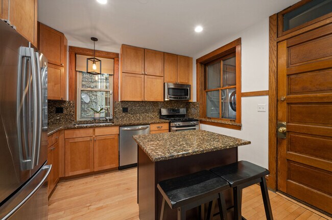 1419-1 W Argyle St unit 1, Chicago, IL 60640 - photo 6