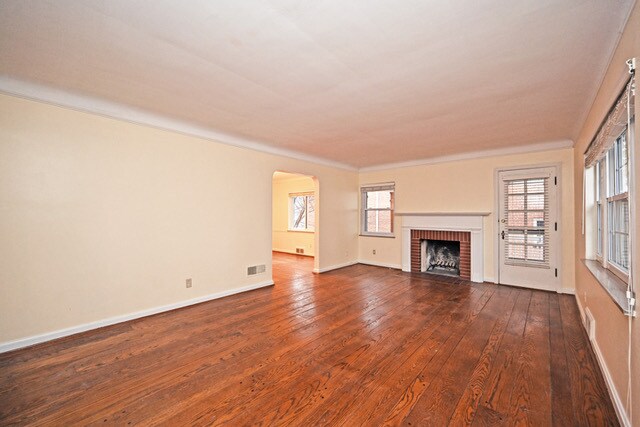 5762 Doerger Ln unit 1, Cincinnati, OH 45212 - photo 2