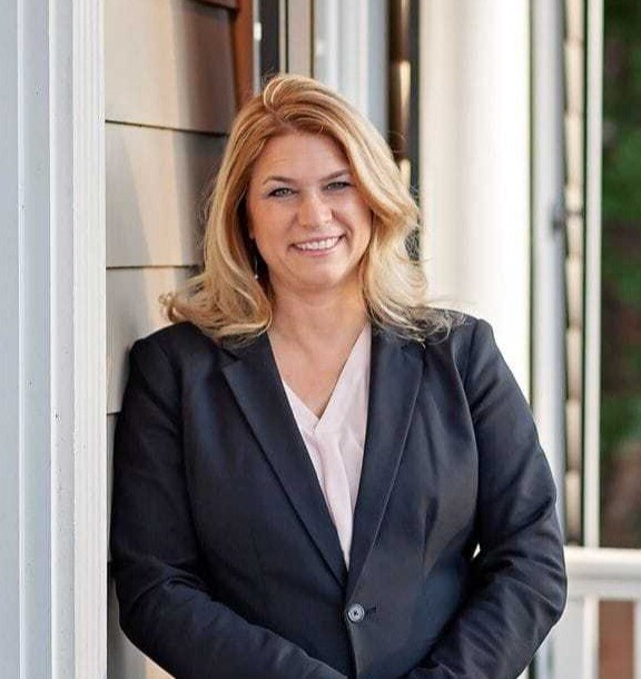 Angela Yoder