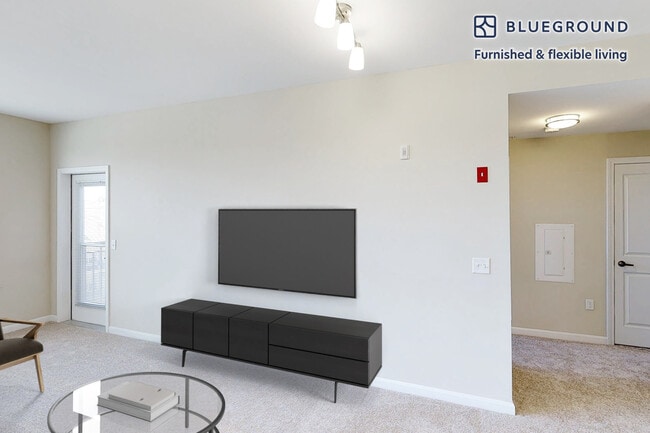 1000 Bay Dr unit FL1-ID5733A, Marlborough, MA 01752 - photo 3