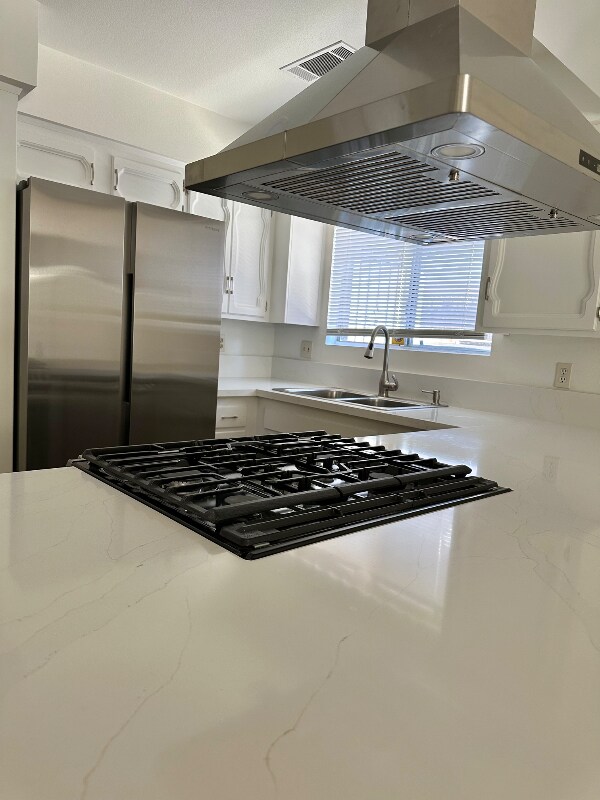 1038 S Kent Ct, Visalia, CA 93277 - photo 6