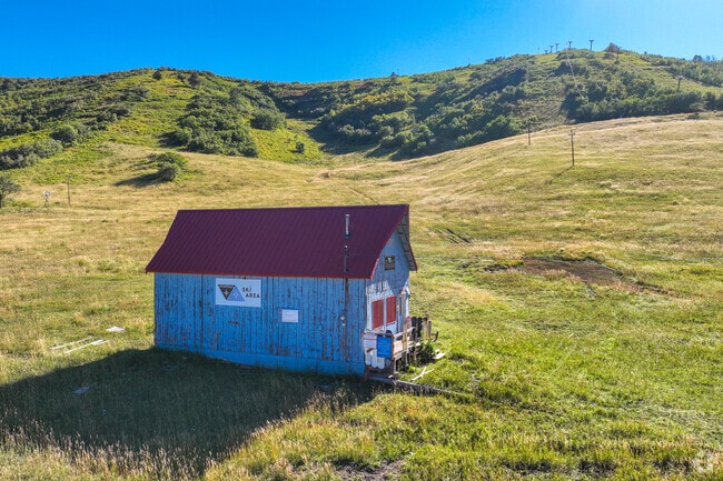 During the winter, residents can head just five miles up Route 160 to the Hesperus Ski Area.