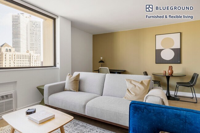 2625 N Clark St unit FL10-ID1361, Chicago, IL 60614 - photo 2