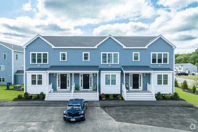 These newly constructed Townhouses are a perfect blend of style and modern comfort in Whitman.