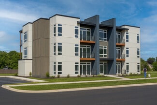 512 W Clark St, Champaign, IL 61820