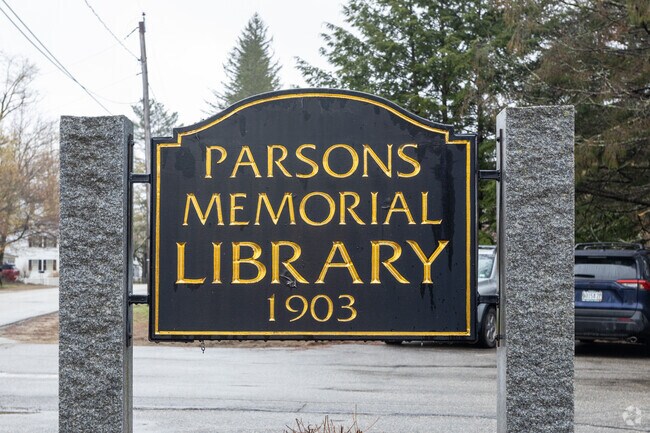 Parsons Memorial Library is the library for Alfred.