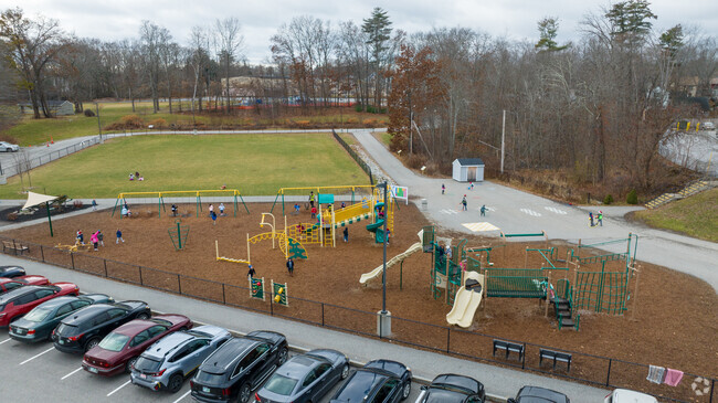 Main Street School is a public school in Exeter for students kindgerarten to second grade.