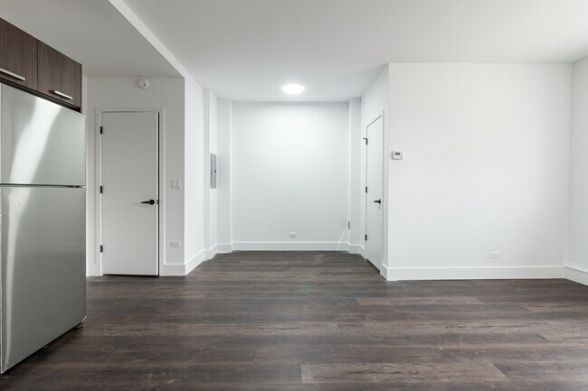 1553 W Hollywood Ave unit 306, Chicago, IL 60660 - photo 5