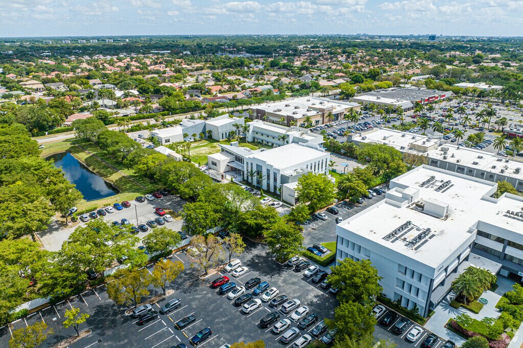 A panoramic overview of Yeshiva Tiferes Torah Of Boca Raton's campus.