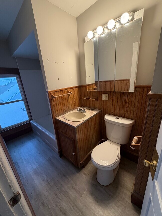 134 Pearl St unit 134A, Enfield, CT 06082 - photo 3