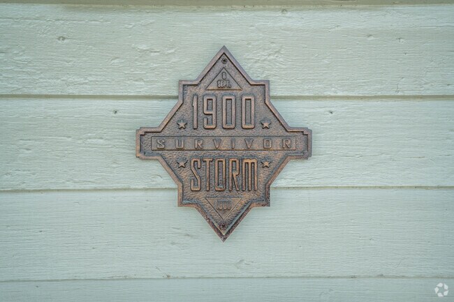 Many homes that survived the 1900 hurricane in Galveston boast a plaque near their front doors.