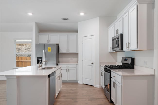 1936 Lazy Acres St, Leander, TN 78641 - photo 3