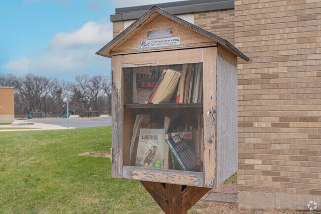 Many mini neighborhood libraries can be found throughout Belmont.