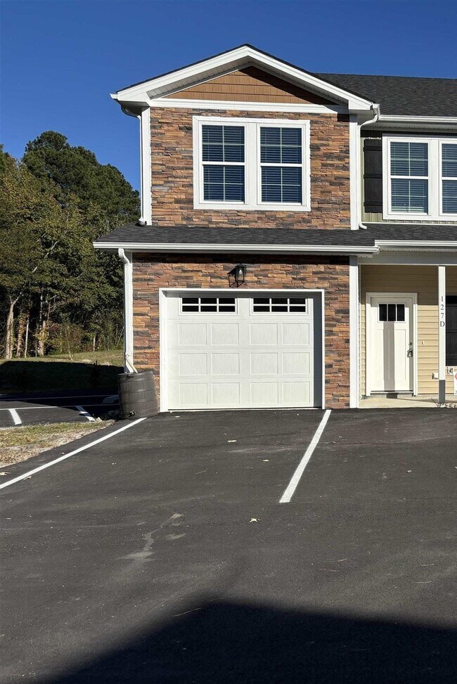 125 Moyock Landing Dr Unit D, Moyock, NC 27958