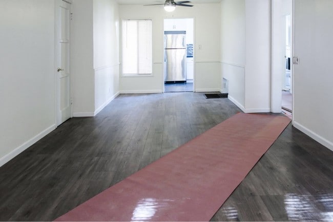 1832 Scott Rd unit 1832, Burbank, CA 91504 - photo 3