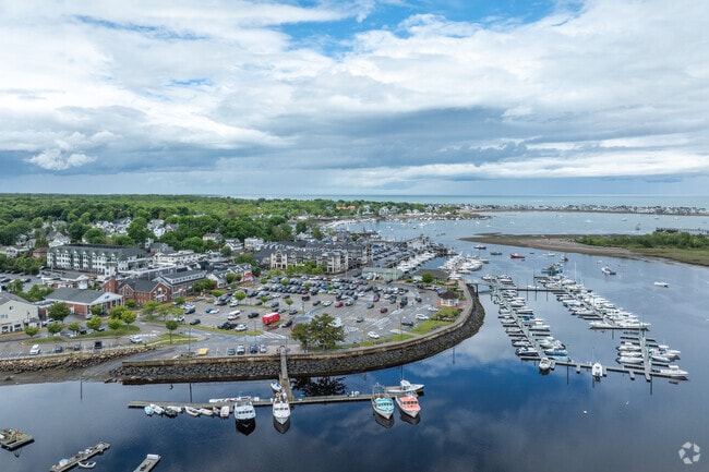 Scituate Harbor offers a diverse range of shopping and dining options, all set against stunning views.