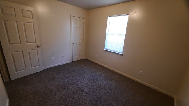 Pine Woods Apartments - West Blocton, AL, West Blocton, AL 35184 - photo 7
