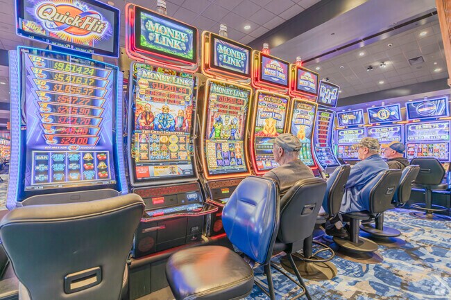 Nisqually Indian Community offers top tier slot machines at Red Wind Casino.
