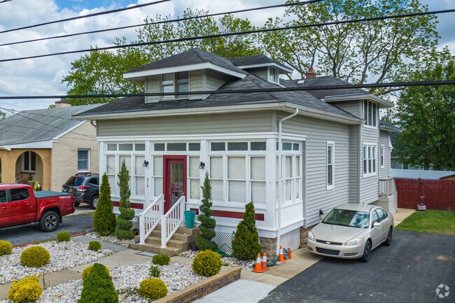 Bungalows in Union Park Gardens typically have small attached driveways.