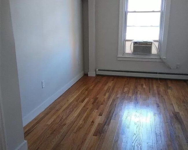 370 Aurora Ave, Cliffside Park, NJ 07010 - photo 4