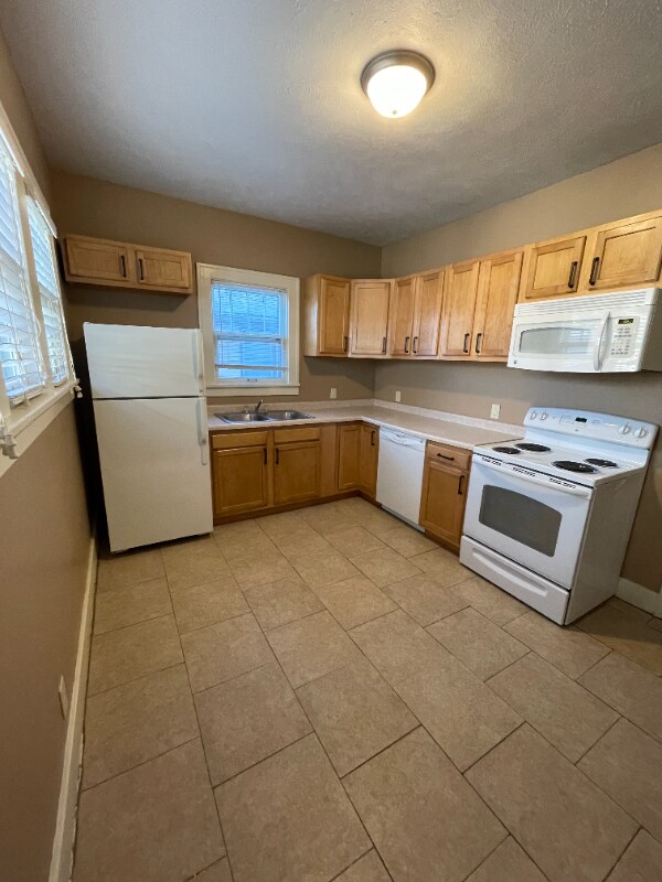 1418 S 17th St, Lincoln, NE 68502 - photo 7