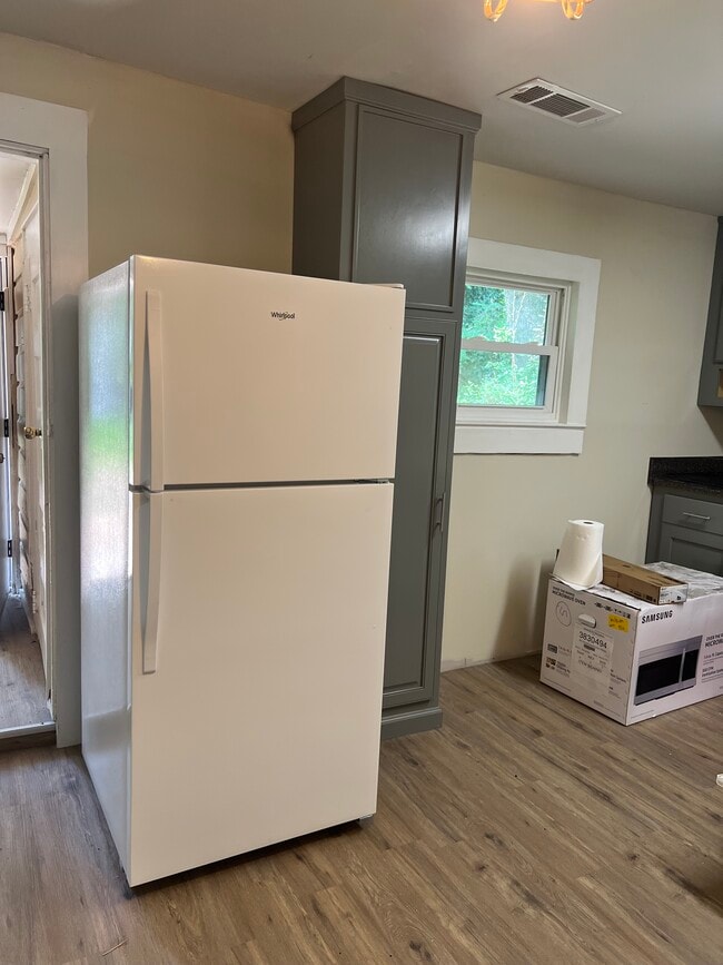 18 Walnut St, Toccoa, GA 30577 - photo 3