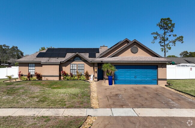 Clarcona has seen a new trend in energy efficient solar panels being installed.