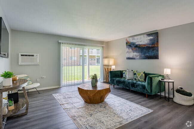 The Preserve at Woodfield, Rolling Meadows, IL 60008 - photo 3