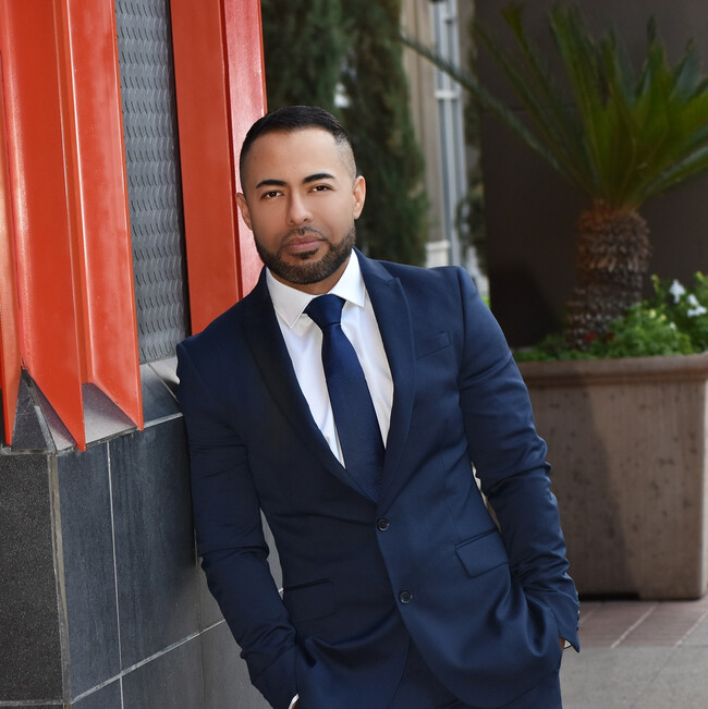 Agent Photo