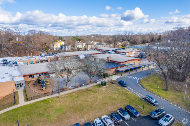 Springhurst Elementary School serves students in grades Kindergarten through 5th.