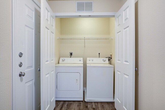 The Residence at Little River, Haverhill, MA 01830 - photo 7