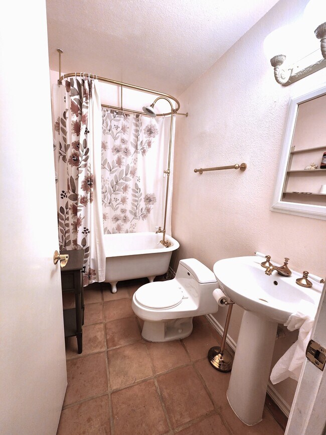 5322 Colodny Dr, Agoura Hills, CA 91301 - photo 4