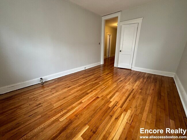 1450 Commonwealth Ave unit 31, Boston, MA 02134 - photo 2