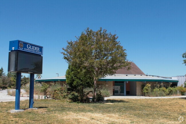 Main entrance to Glider Elementary School in Santa Teresa Foothills, San Jose CA