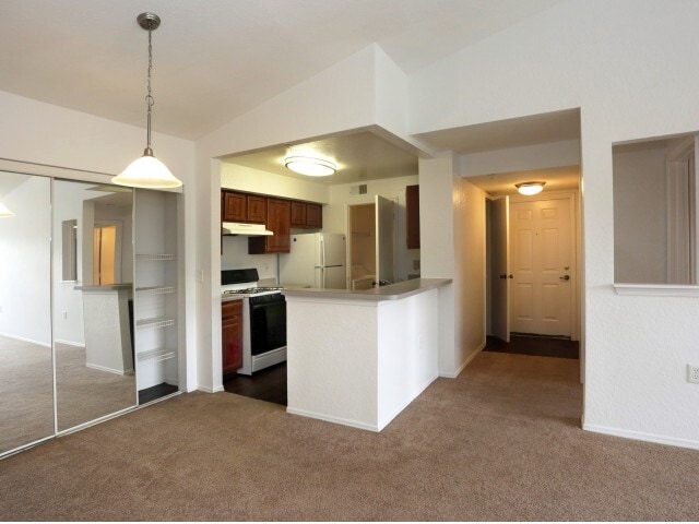 Brandon Crossing, Brandon, FL 33511 - photo 5