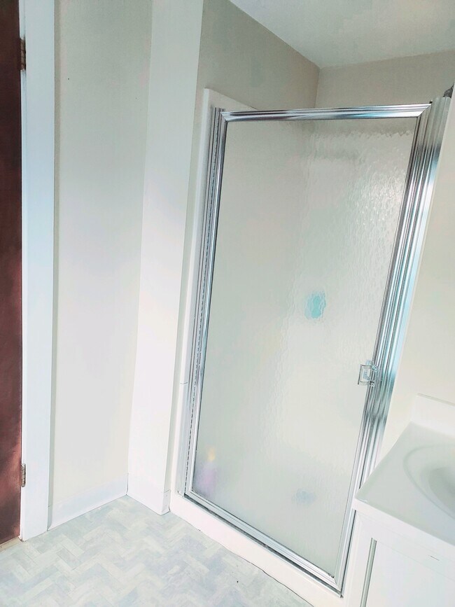 50 Oliver St unit 3, Bristol, RI 02809 - photo 7