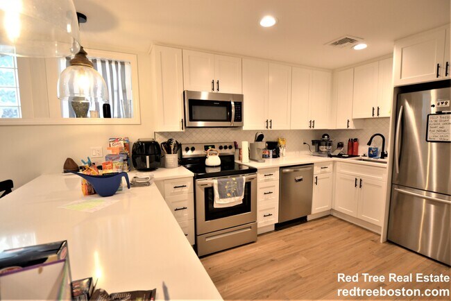 179 Putnam St unit 1, Boston, MA 02128 - photo 4