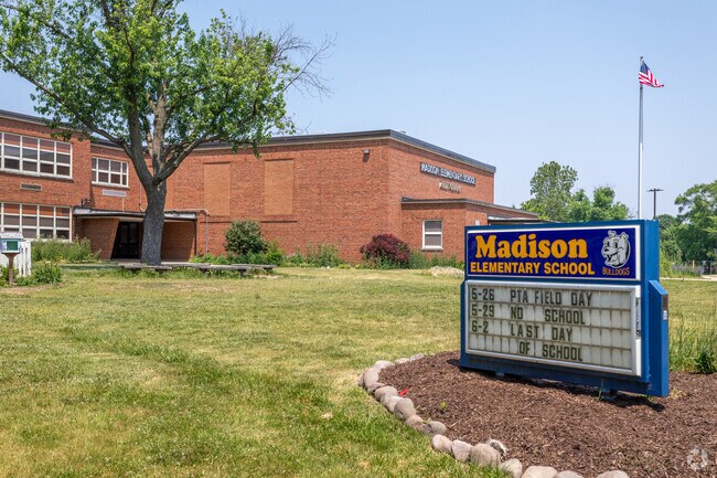 The Madison Elementary School serves 556 students in grades K-5 in and near North Lombard, IL.